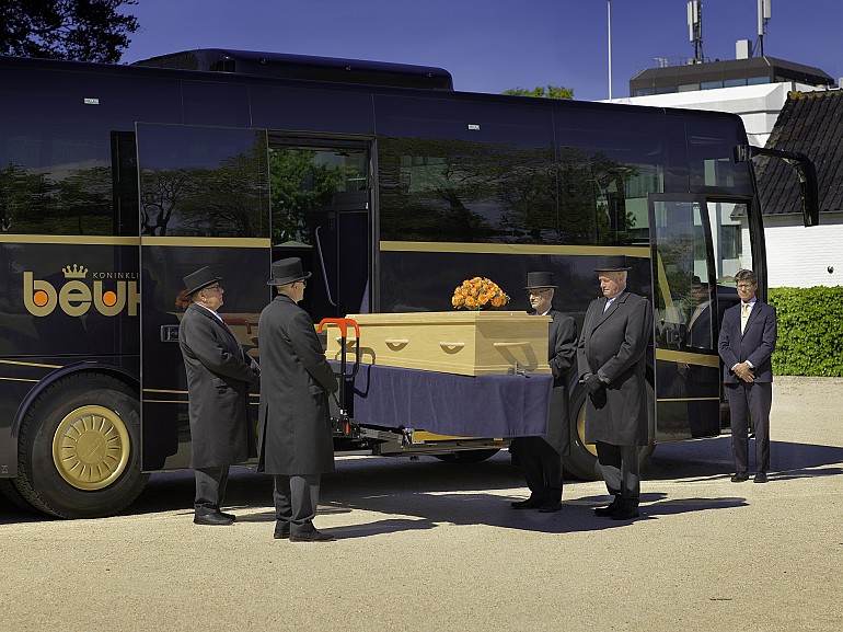 Bus funéraire Koninklijke Beuk