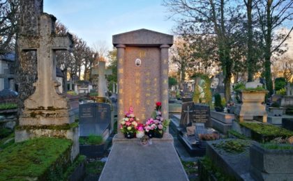 Décoration tombe : comment personnaliser la sépulture ?