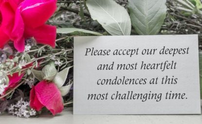 Condoléances en anglais : 16 exemples de messages
