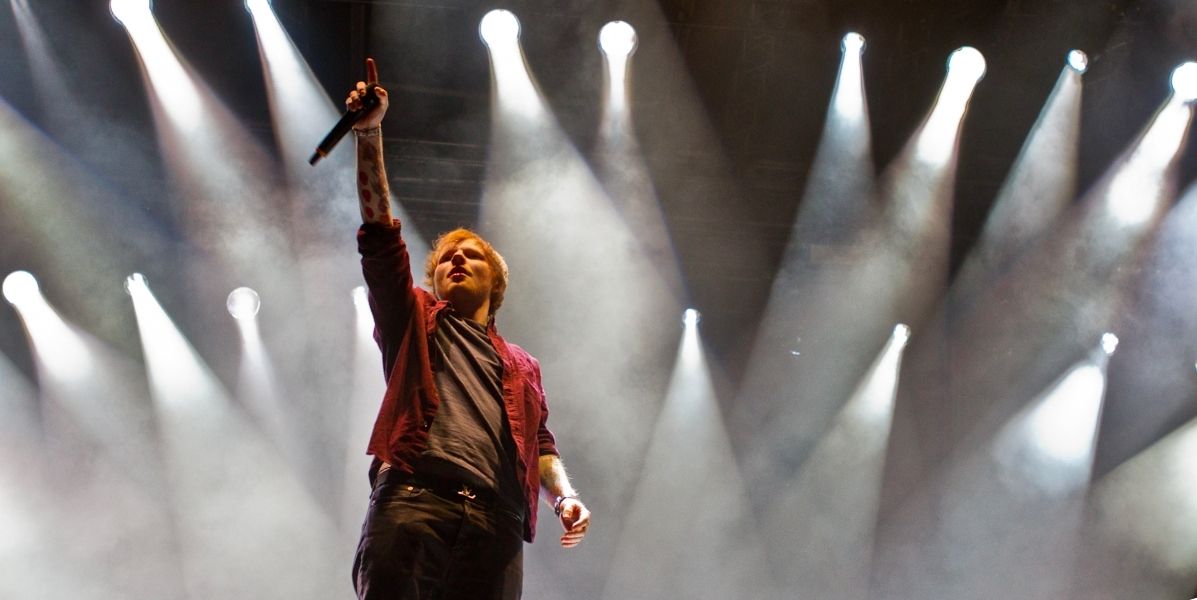 Ed Sheeran construit sa tombe sur sa propriété