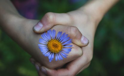 Discours enterrement maman : 5 idées pour un bel éloge funèbre