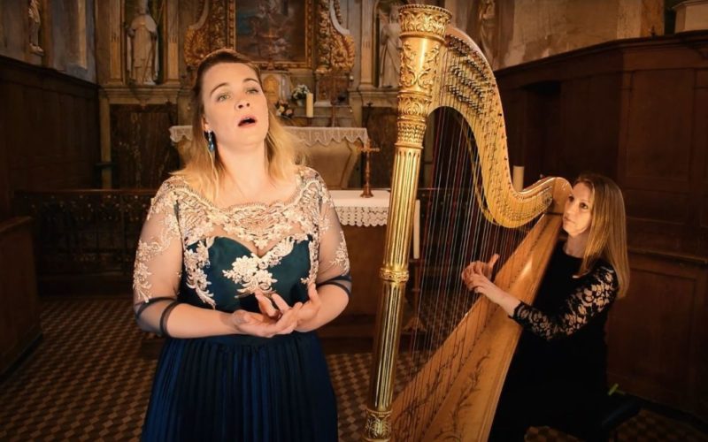 Estelle Marion et sa harpe